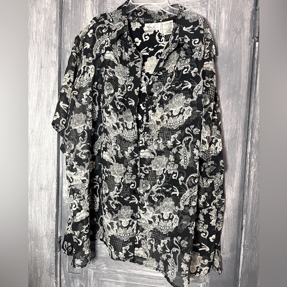 Kathie Lee Collection Black and White Artistic Blouse - Picture 2 of 5
